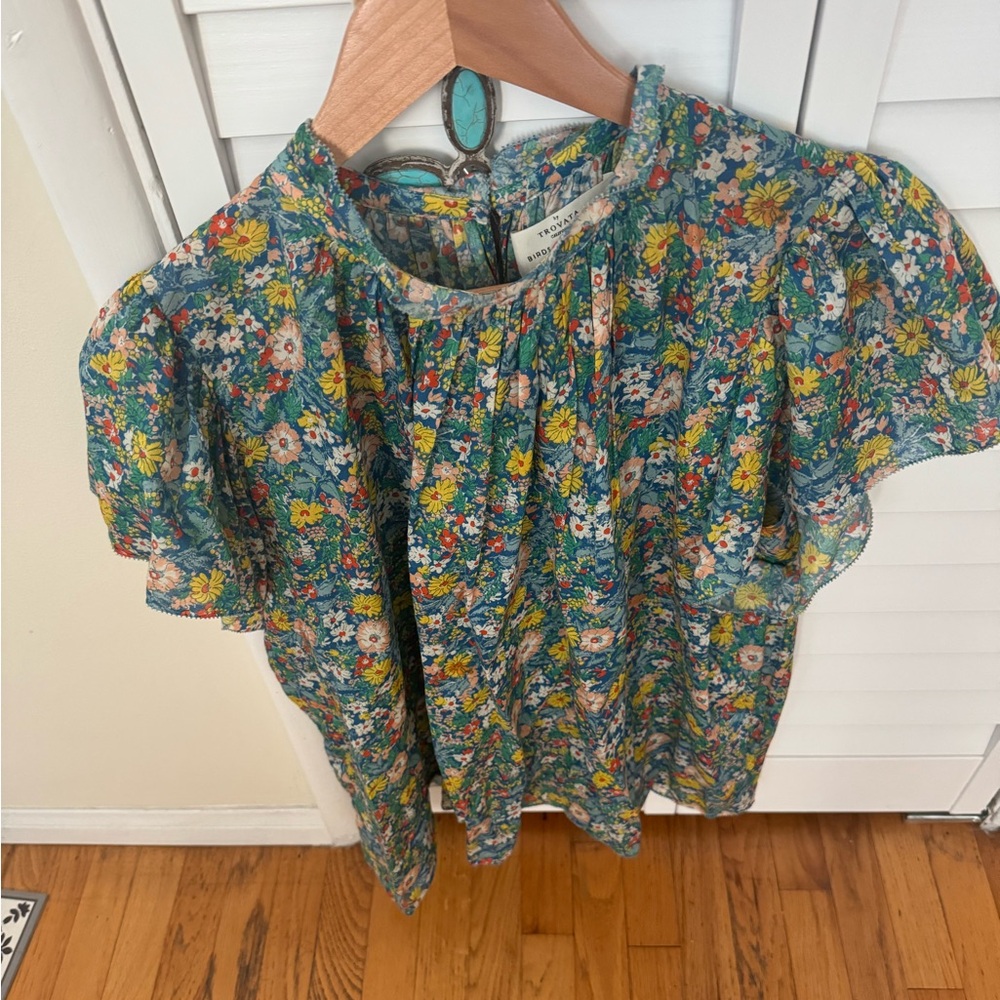 Trovata Birds of Paradise blouse Size Large